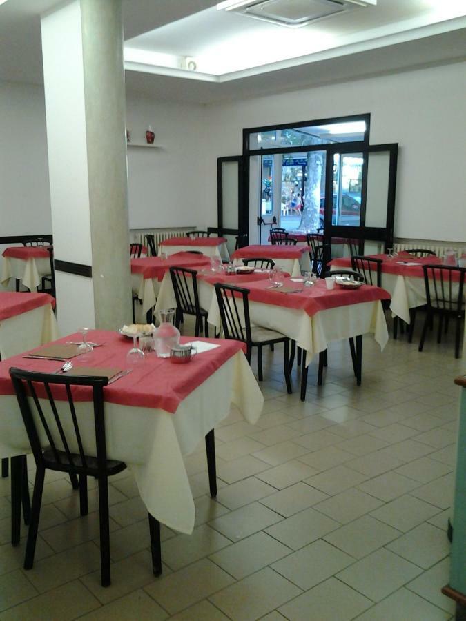 Hotel Otello Punta Marina Exterior photo